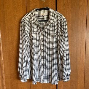 Loft blouse black/cream 100% polyester.